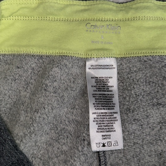 Women’s Calvin Klein Sweatpants - Picture 3 of 4